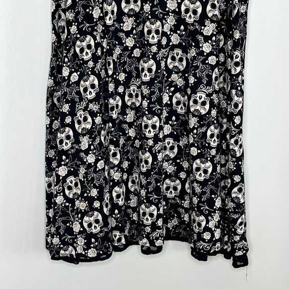 Torrid Skater Mini Dress Skull Roses Black White Cotton Blend Spaghetti Strap 20 - Picture 3 of 10